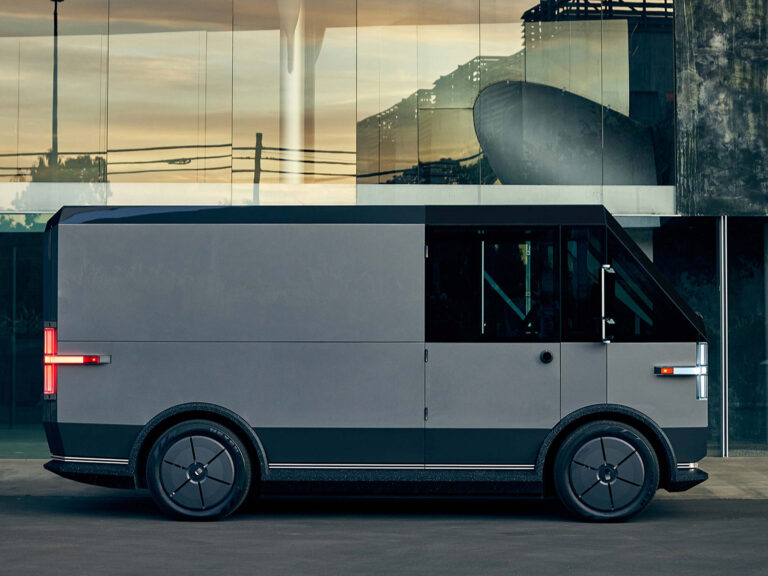 The fascinating EV of Canoo receives a price as a minivan and open pickup reservations